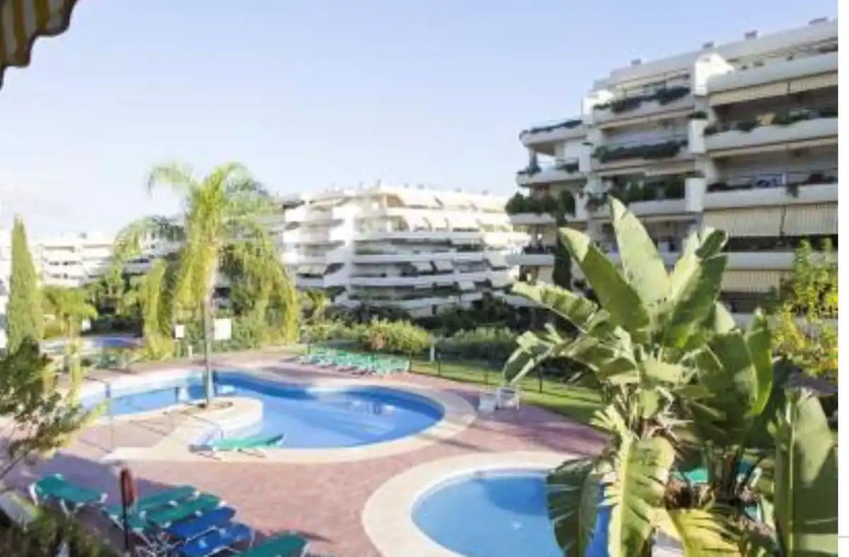 Apartament amb piscina en venda a Urbanización Guadalmina Alta 765