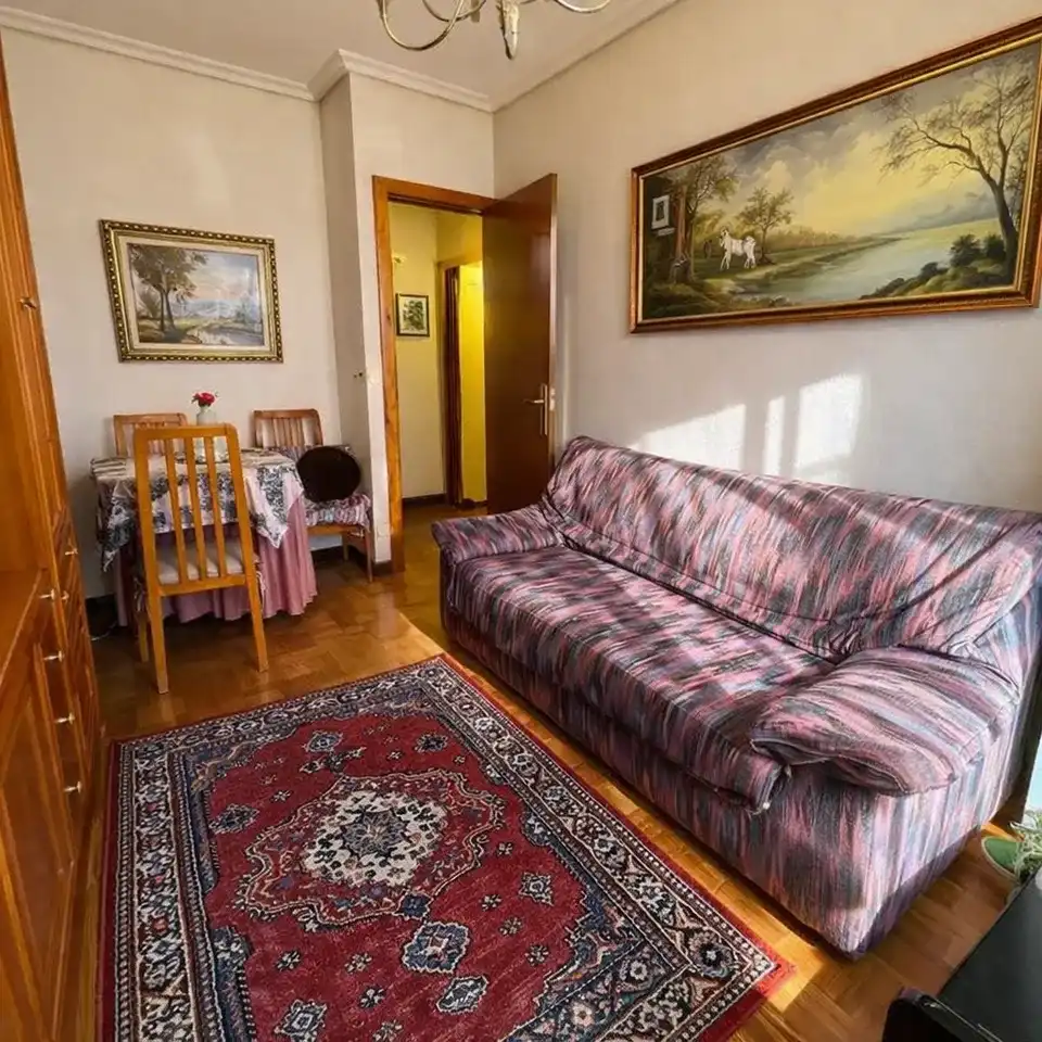 Sala d'estar de Pis en venda en Vitoria - Gasteiz amb Calefacció, Terrassa i Traster
