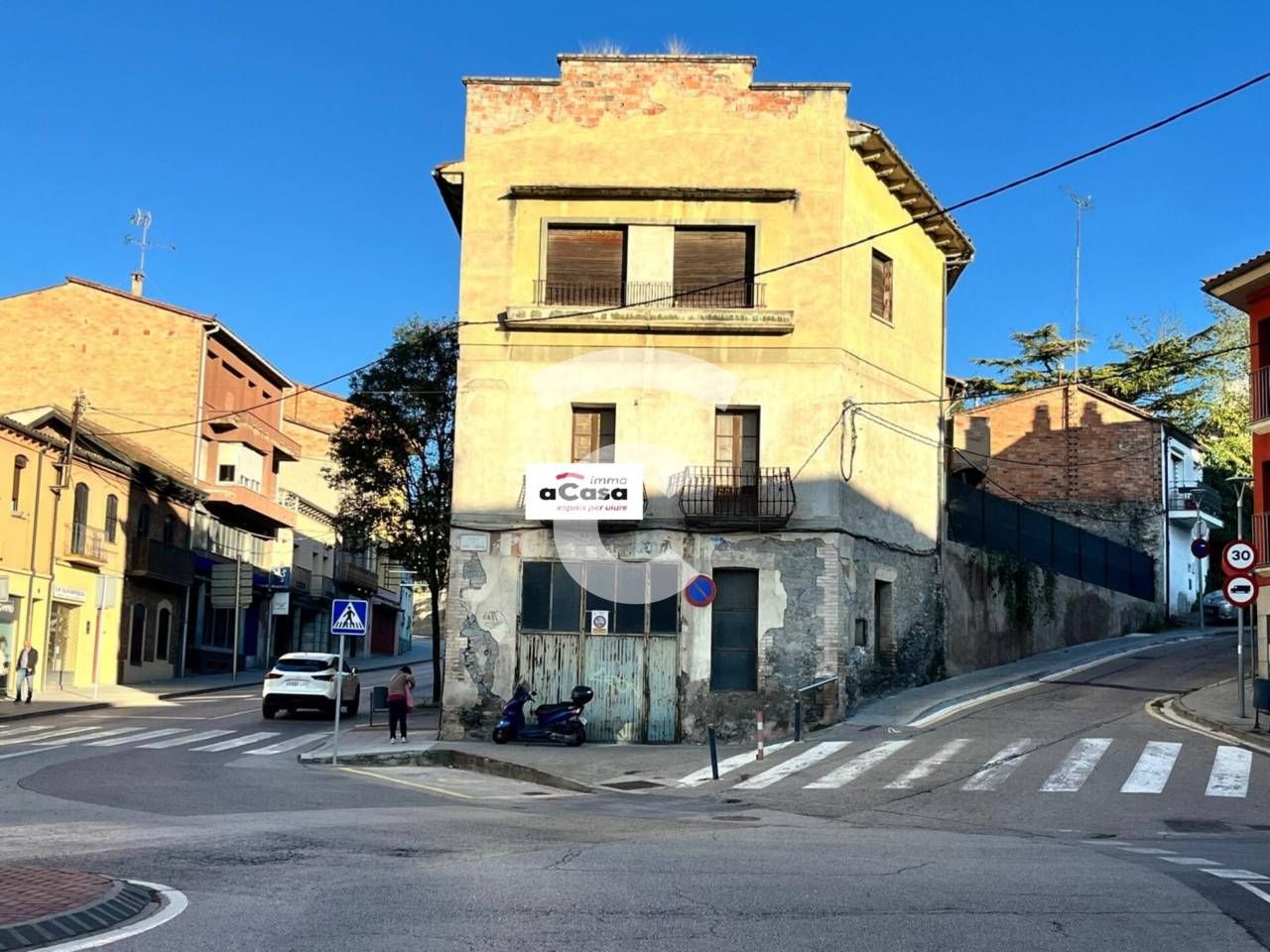 Vista exterior de Terreny industrial en venda en Torelló