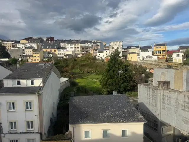 Außenansicht von Einfamilien-Reihenhaus zum Verkauf in Ribadeo