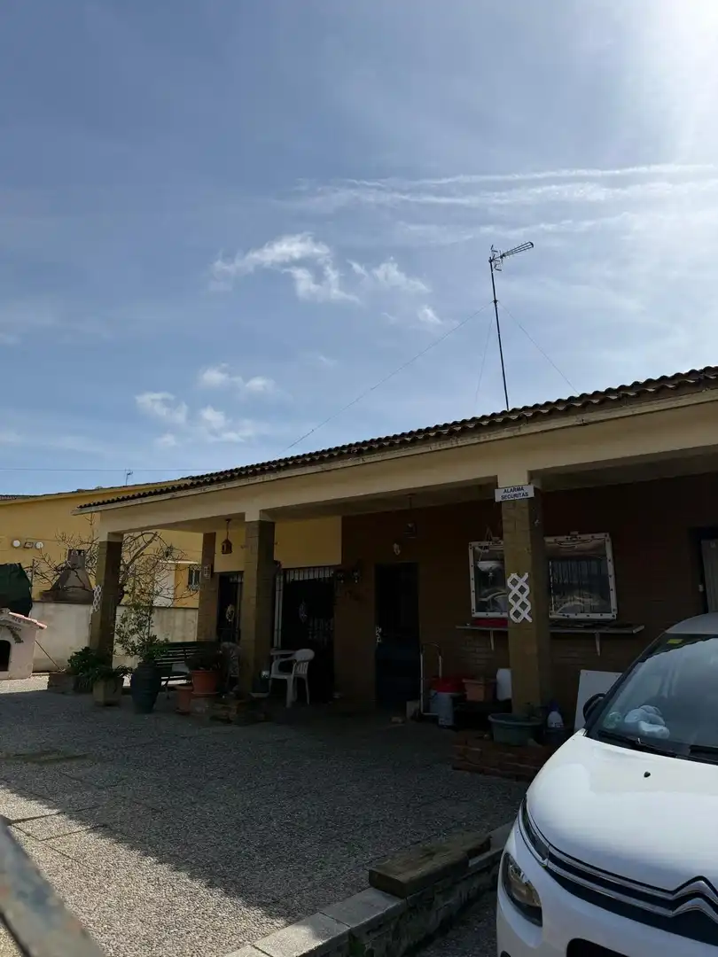 Detached house with garden for sale in Aiguaviva Parc, imagen 2
