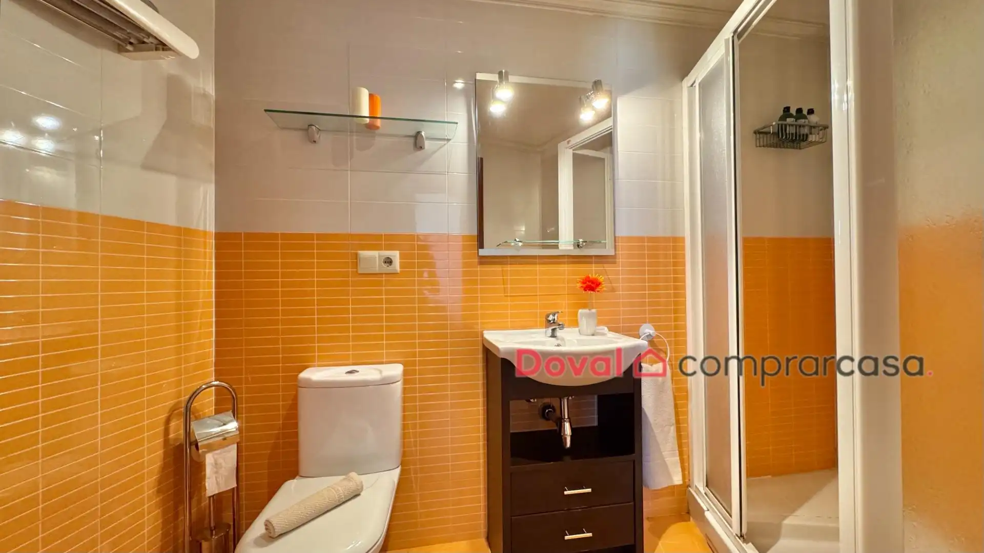 Bathroom of Flat for sale in Vigo   with Heating and Storage room