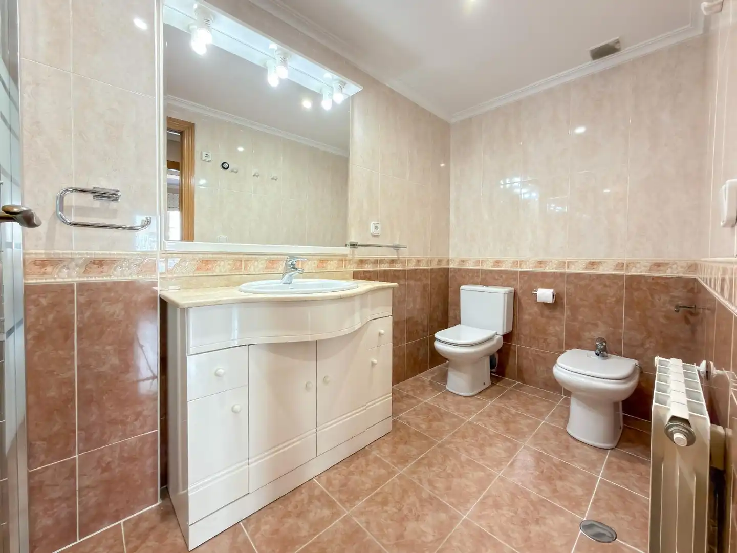Baño de Piso en venta en Valencia con Aire acondicionado y Calefacción