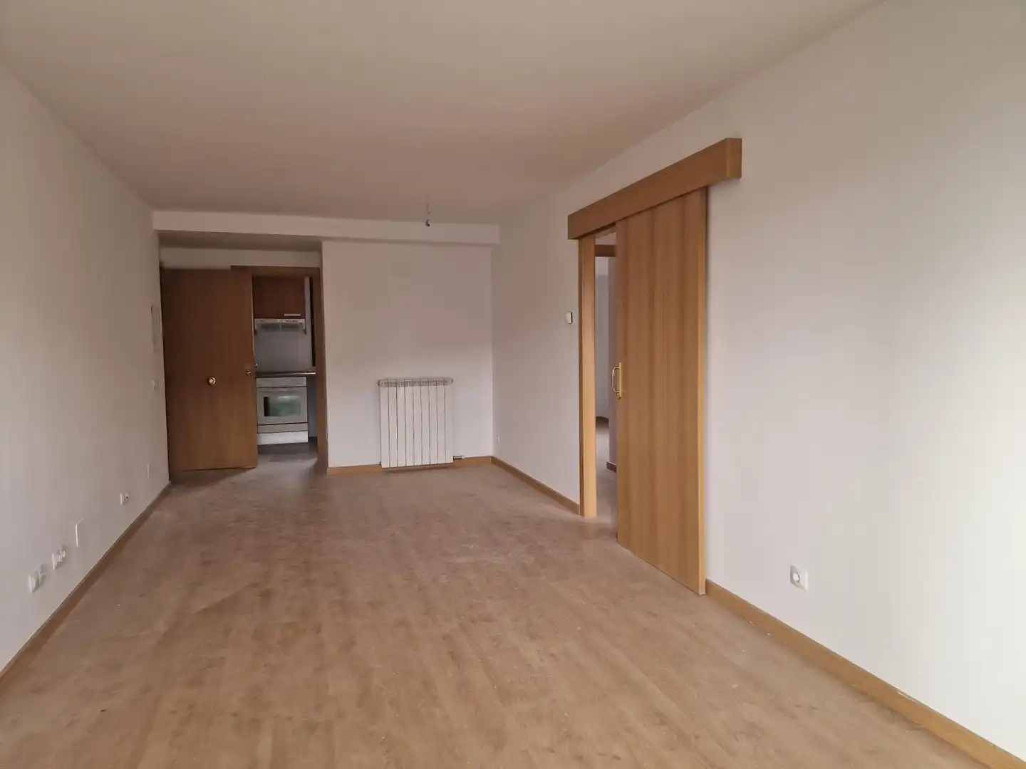 Buildings for sale in Aisa