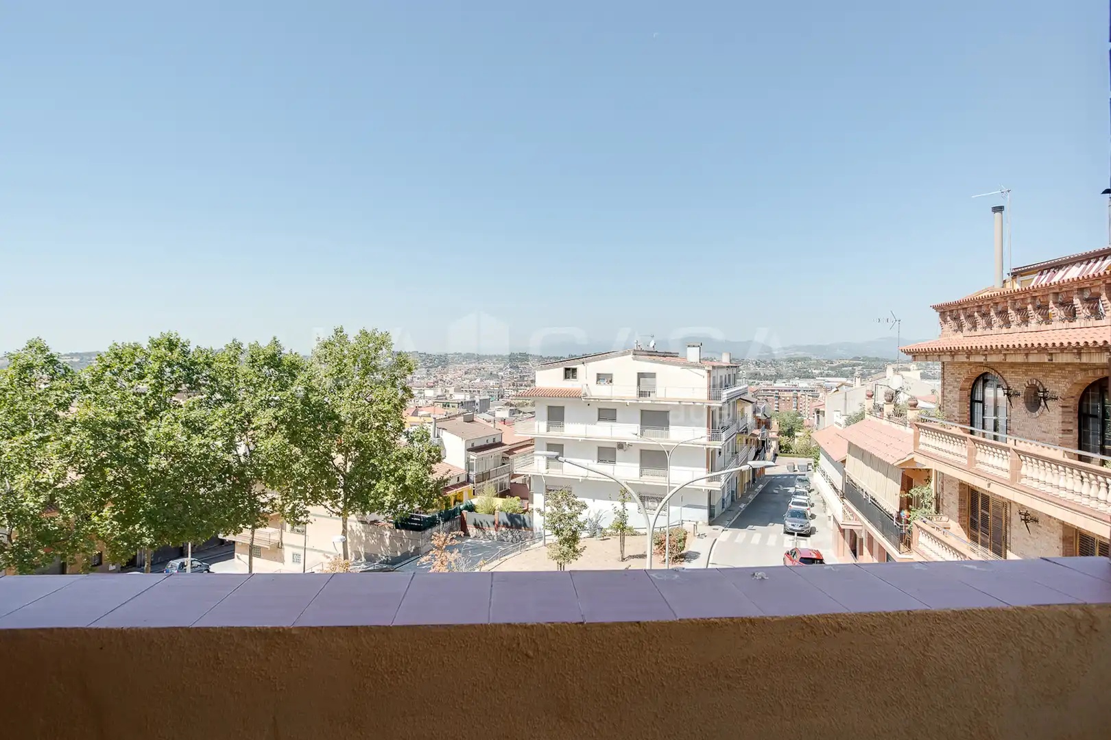 Terrasse von Einfamilien-Reihenhaus zum Verkauf in Les Franqueses del Vallès mit Klimaanlage, Heizung und Parkett