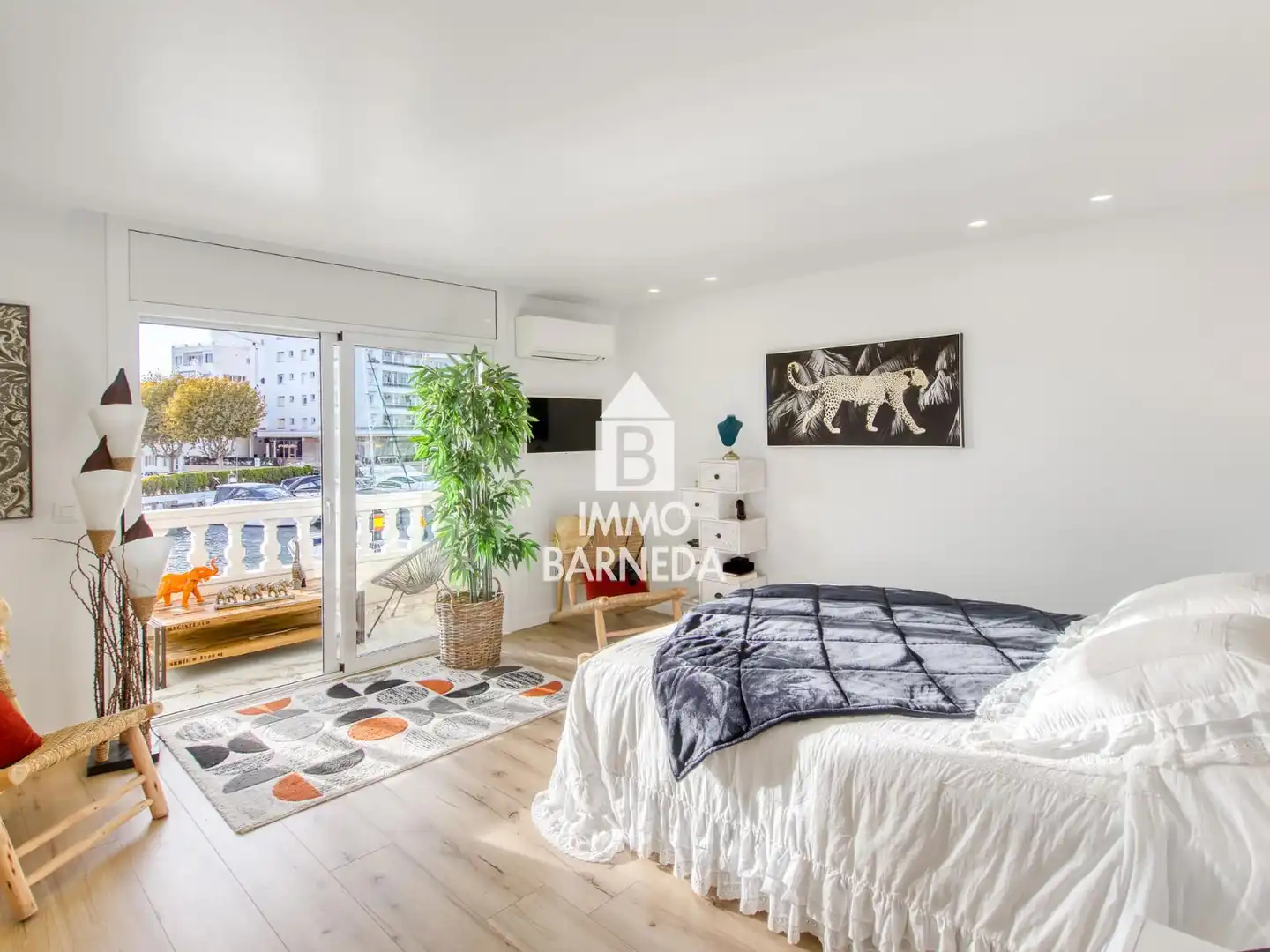Schlafzimmer von Wohnung zum Verkauf in Empuriabrava mit Klimaanlage, Heizung und Terrasse