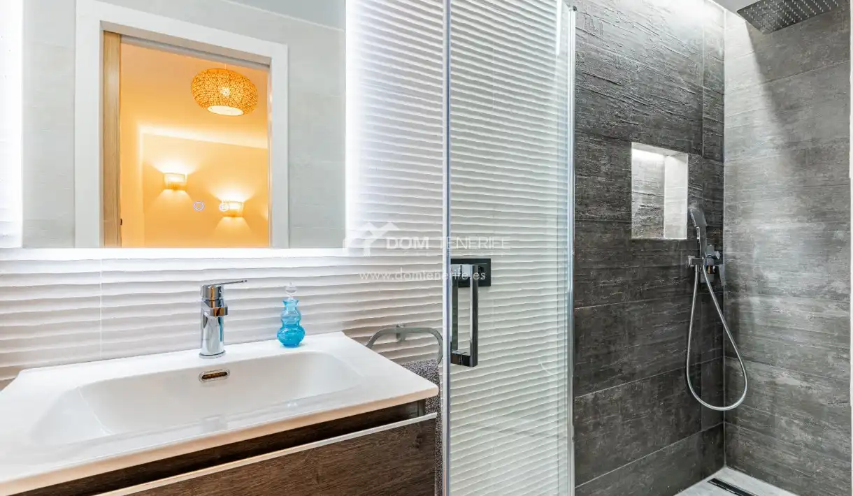 Baño de Casa o chalet en venta en Arona con Terraza y Piscina