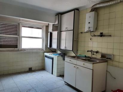 Kitchen of Flat for sale in Laudio / Llodio