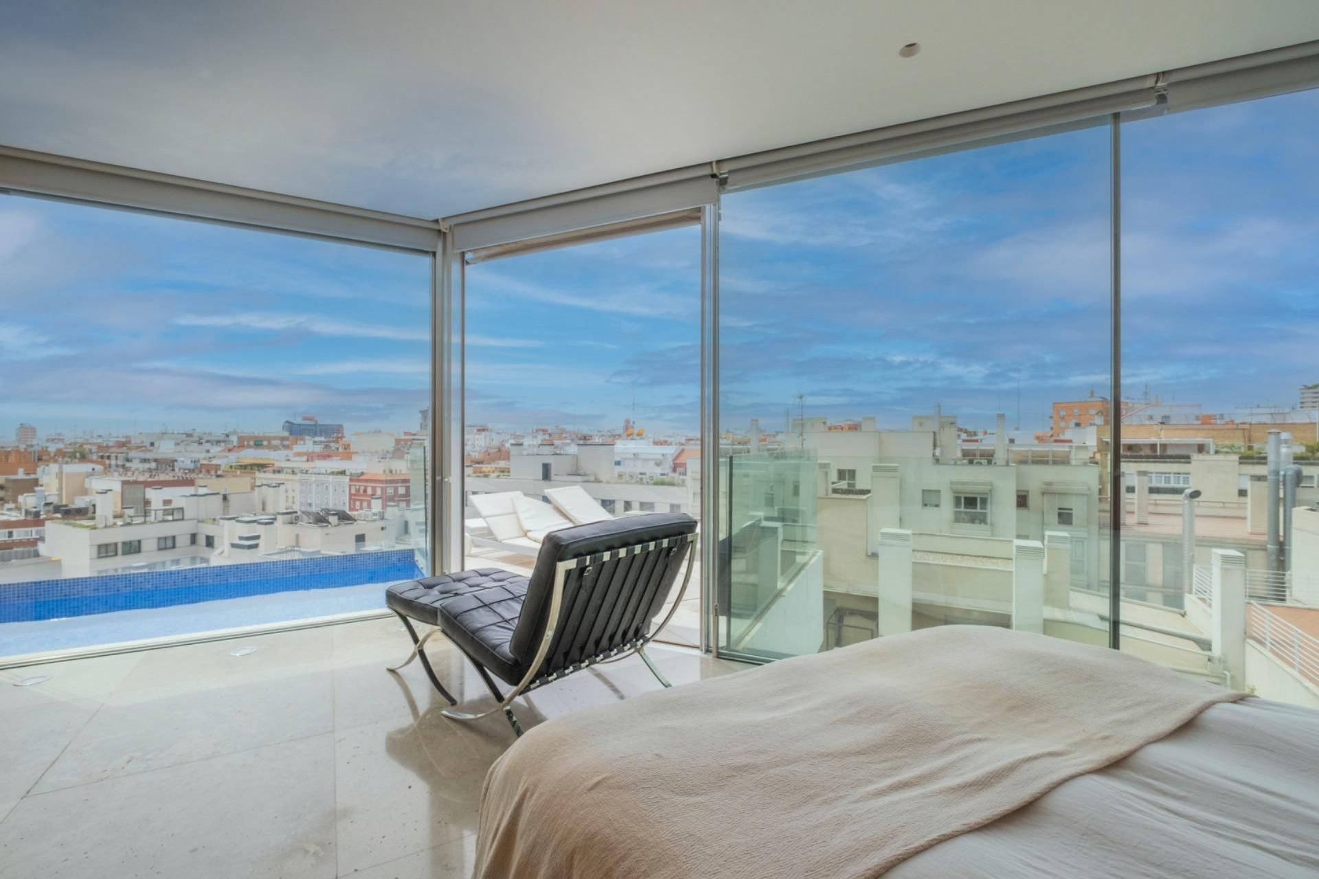 Dormitori de Àtic en venda en  Madrid Capital amb Calefacció, Terrassa i Piscina