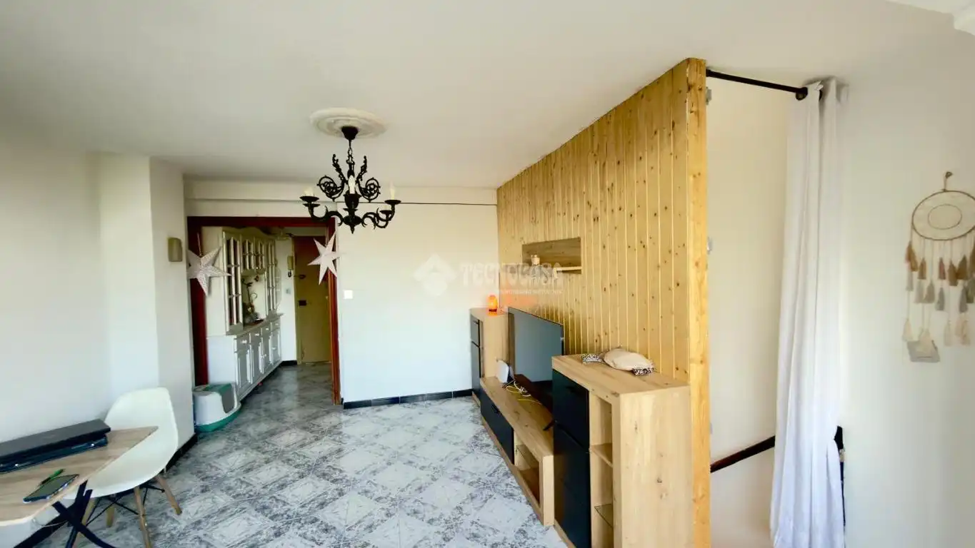 Sala d'estar de Pis en venda en Los Barrios amb Aire condicionat i Calefacció