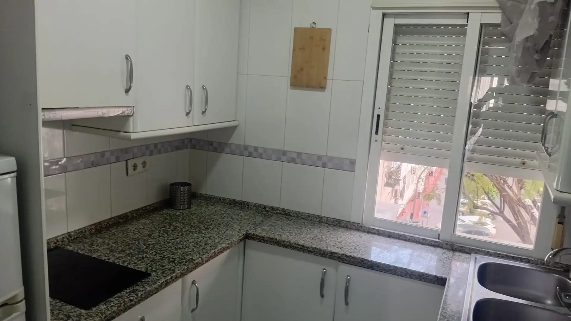Cocina de Piso de alquiler en  Sevilla Capital con Aire acondicionado, Lavadora y Balcón