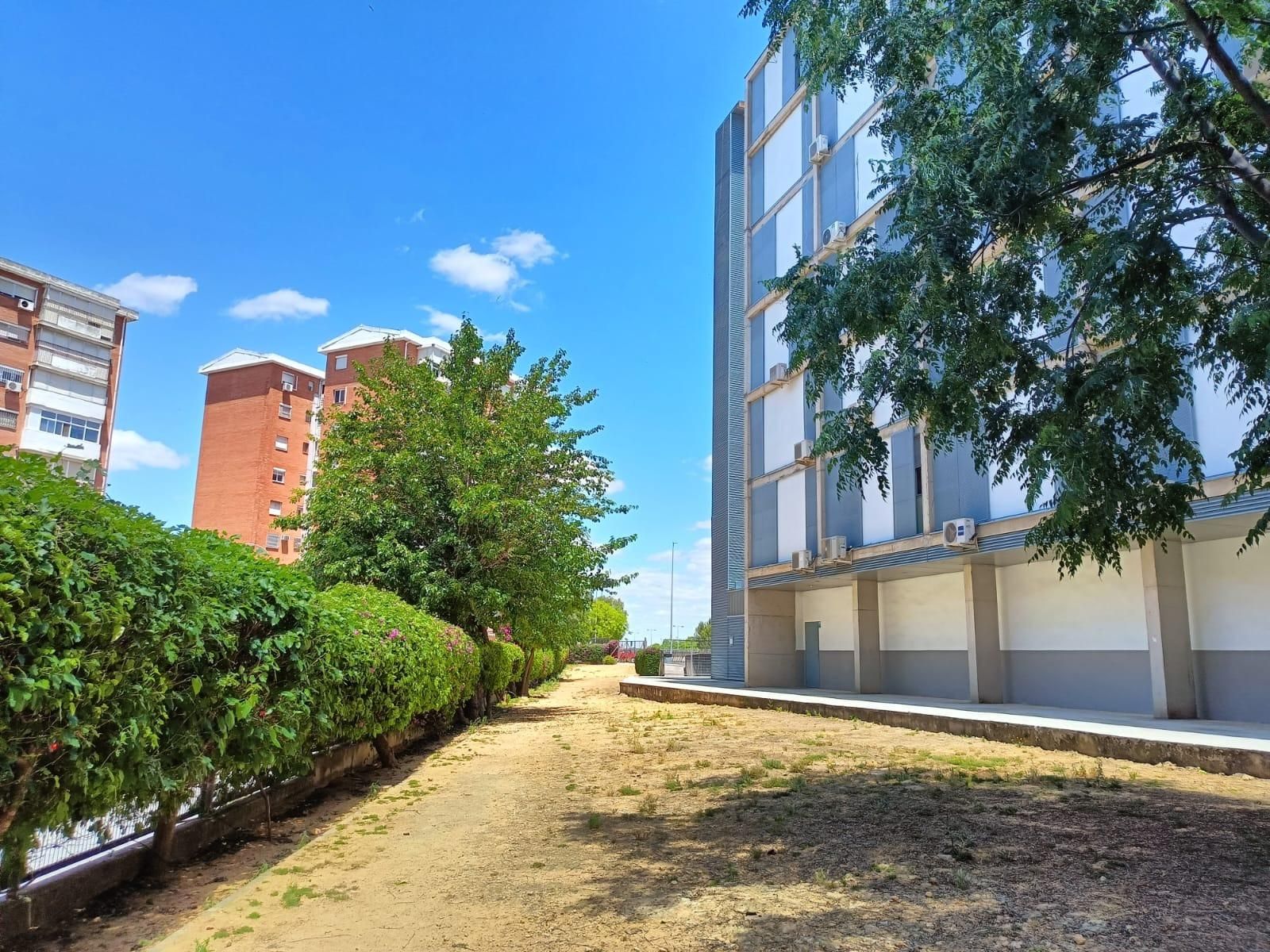 Vista exterior de Pis en venda en  Sevilla Capital