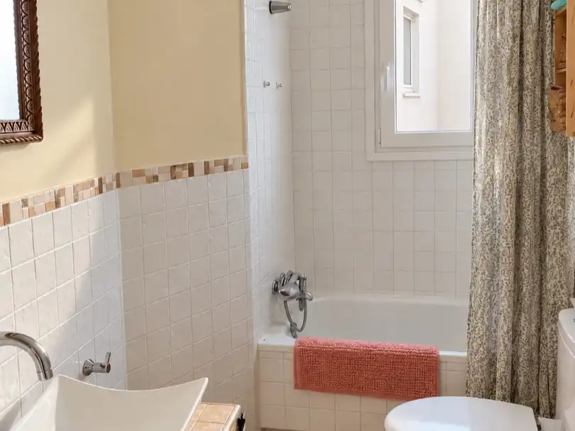 Baño de Piso en venta en  Madrid Capital con Aire acondicionado