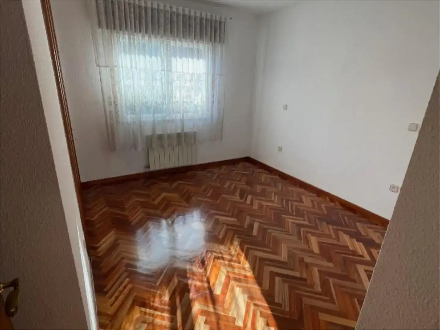 Dormitori de Casa o xalet de lloguer en Madrid amb Jardí privat, Parquet i Balcó