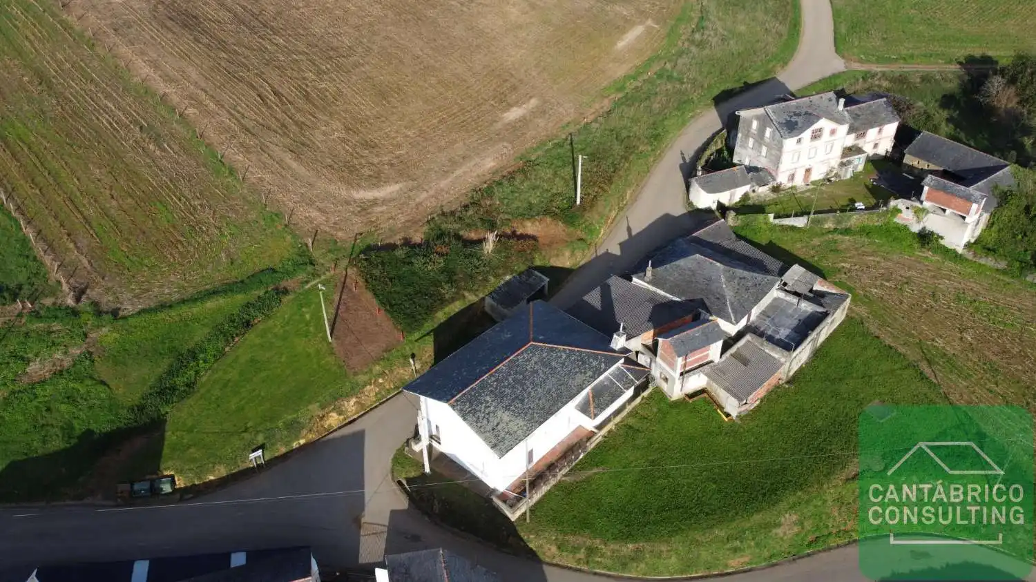 Haus oder Chalet zum Verkauf in Navia mit Heizung