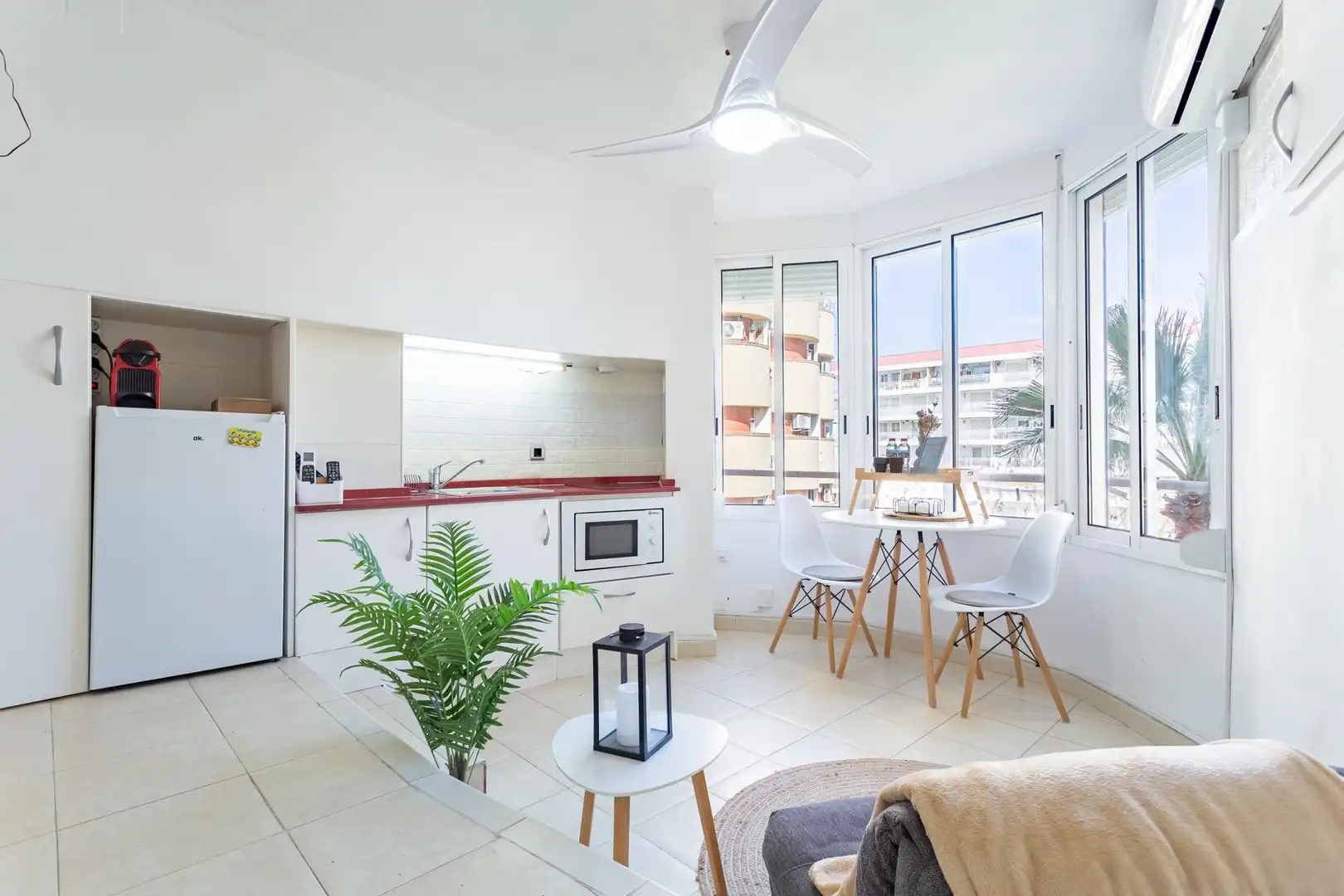 Wohnzimmer von Wohnung zum Verkauf in Vila-seca mit Klimaanlage, Privatgarten und Schwimmbad