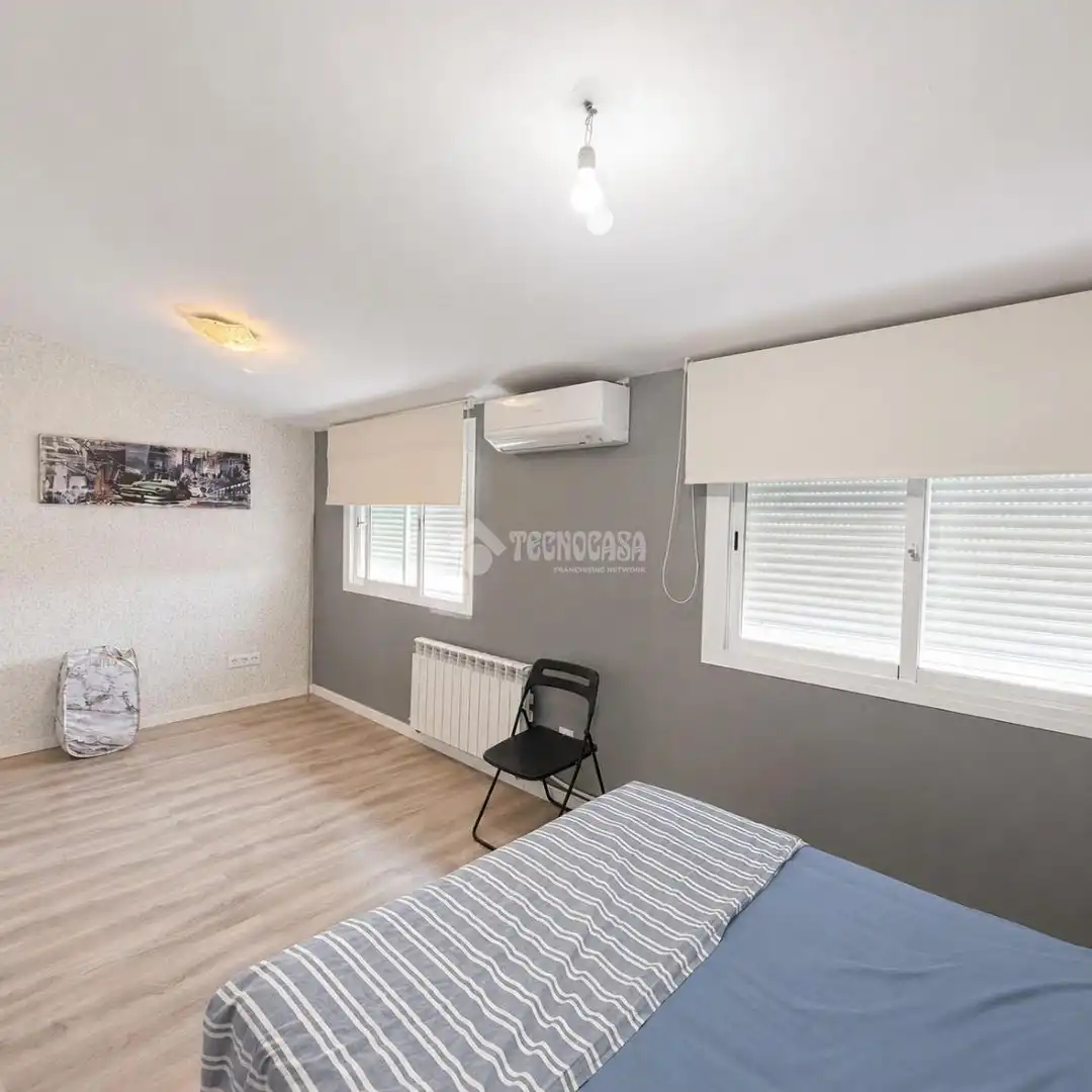 Habitación de Casa adosada en venta en Titulcia