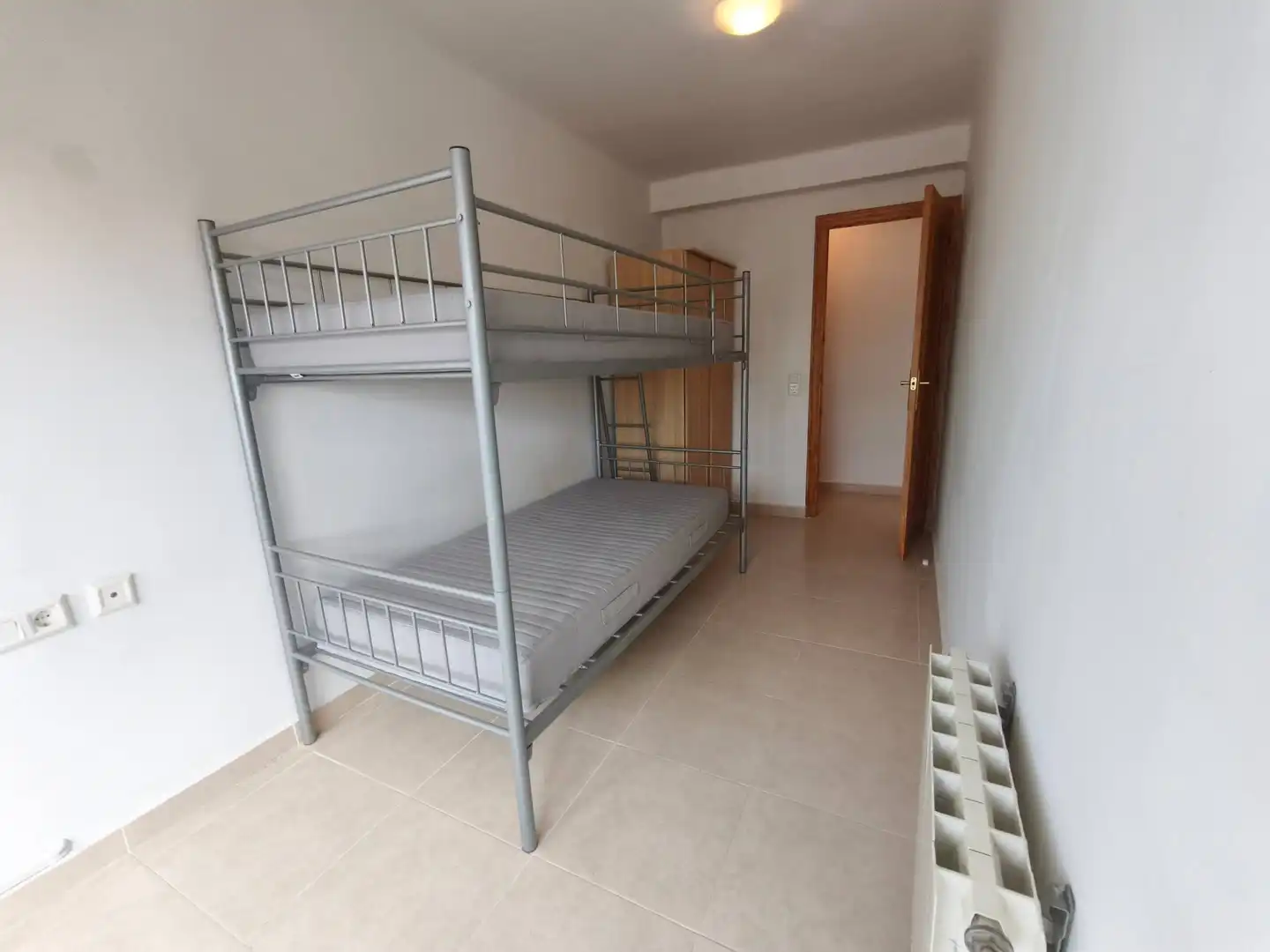 Habitación de Piso en venta en Torrevieja con Calefacción, Jardín privado y Trastero