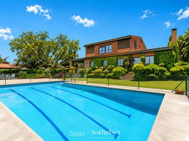 Haus mit Pool zum Verkauf in Rodano 2