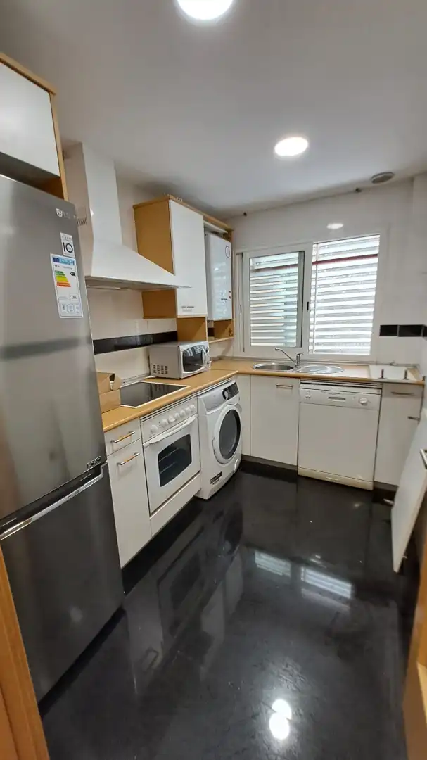 Küche von Wohnung zur Miete in Madrid mit Klimaanlage, Heizung und Abstellraum