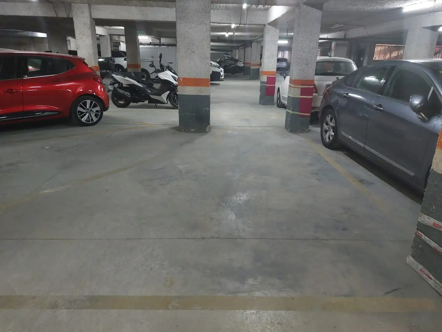 Einzelparkplatz mit Aufzug zum Verkauf in Carrer dels Alts Forns 78