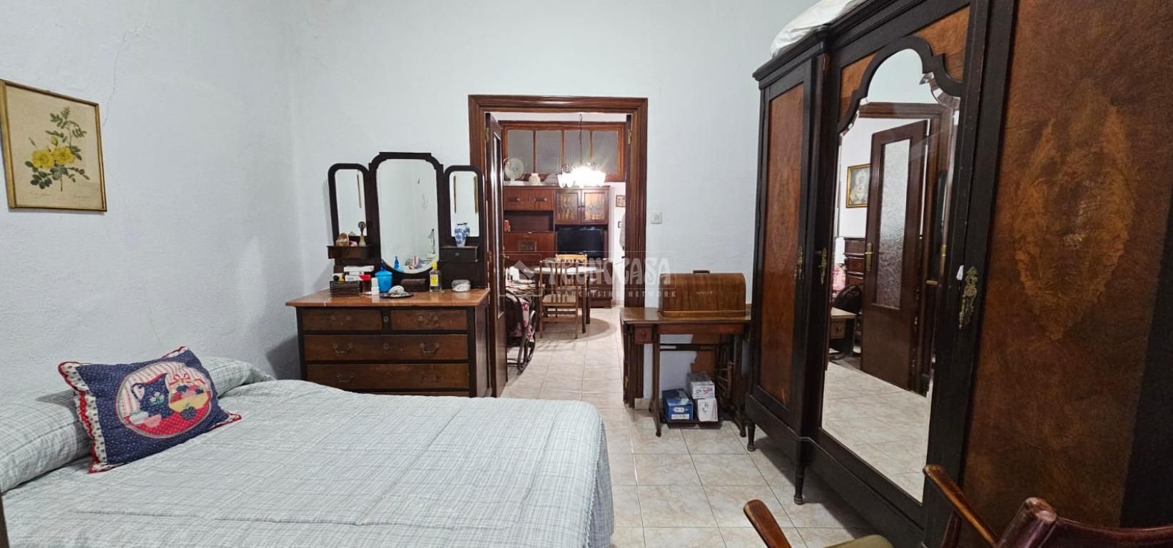 Dormitori de Pis en venda en  Sevilla Capital amb Balcó