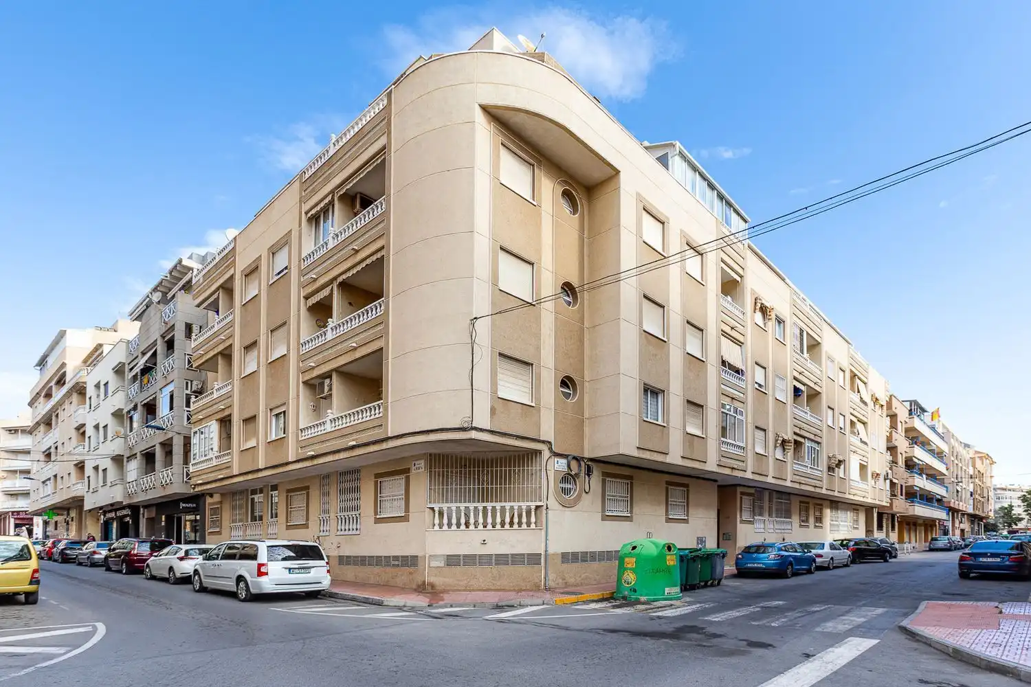 Vista exterior de Planta baixa en venda en Torrevieja amb Terrassa