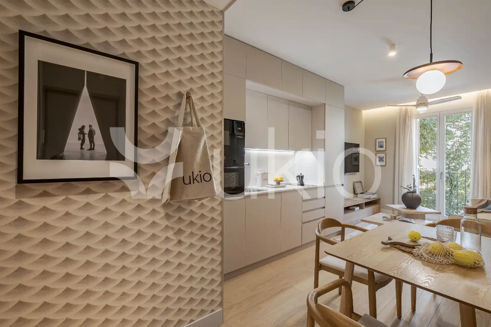 Cuina de Apartament de lloguer en Madrid amb Calefacció, Moblat i Forn