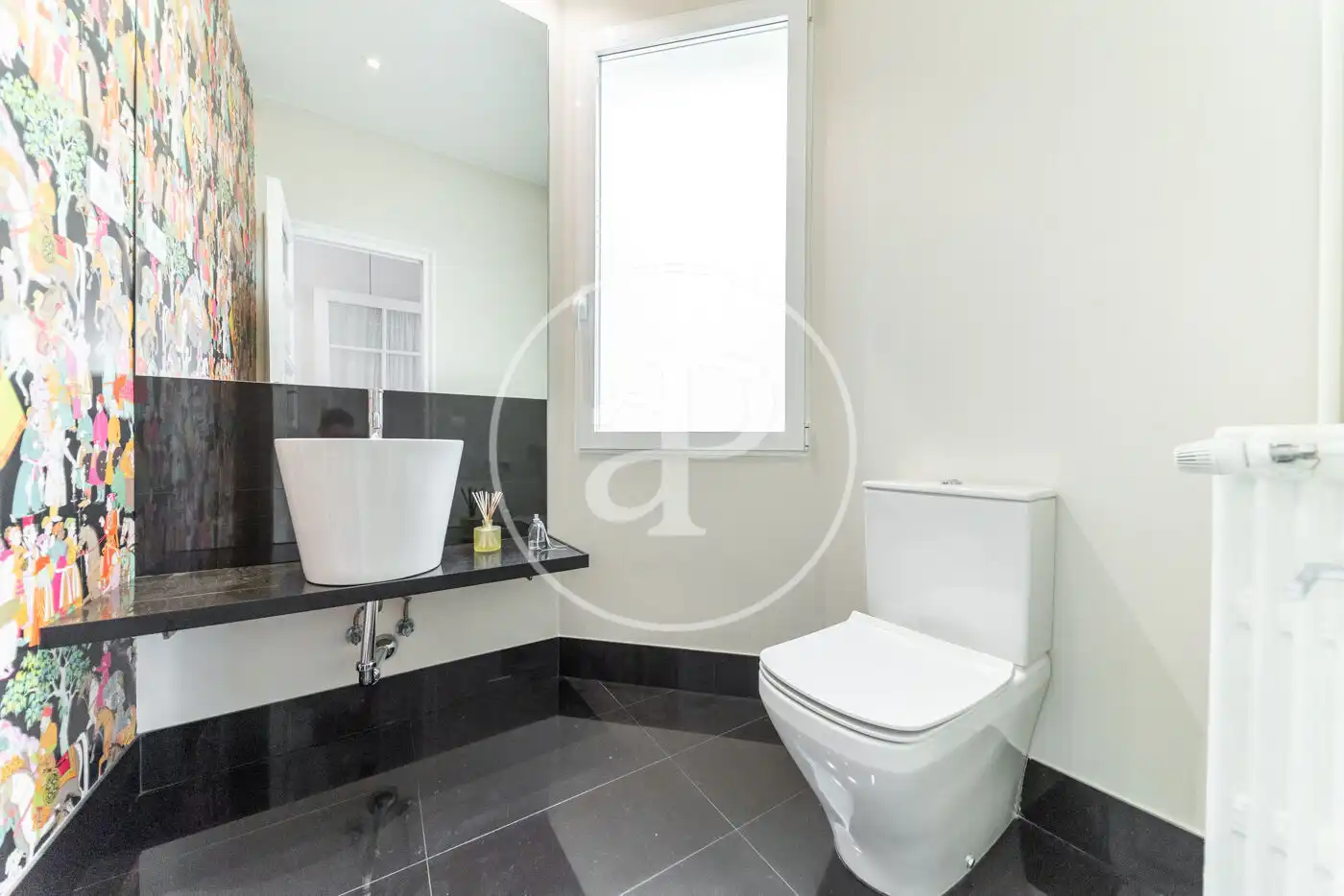 Bathroom of Flat for rent in Madrid  with Air Conditioner and Heating