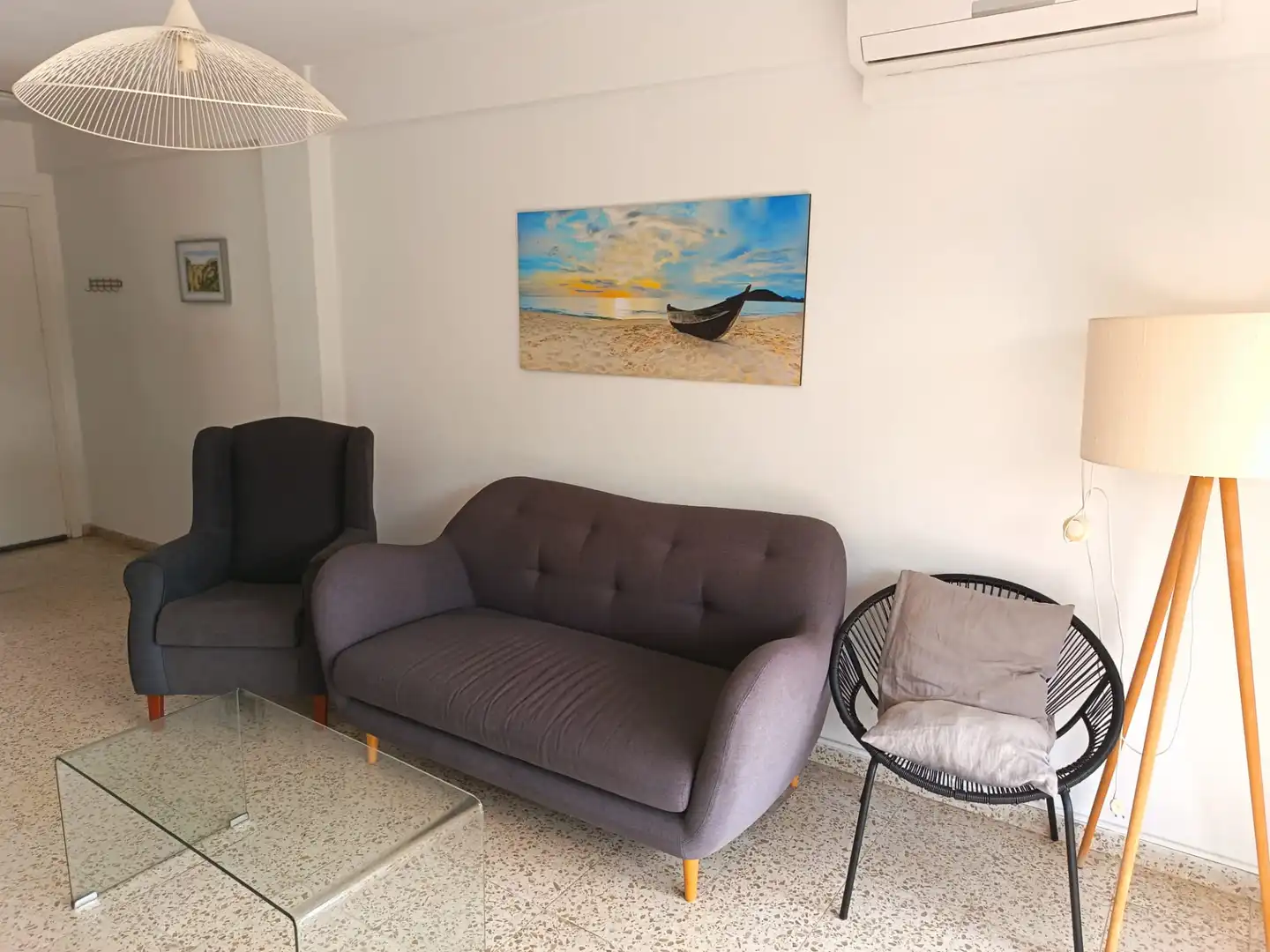 Sala d'estar de Apartament en venda en Marbella amb Aire condicionat, Terrassa i Moblat