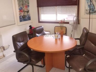 Oficina en venda a Ronda conde torrecedeira