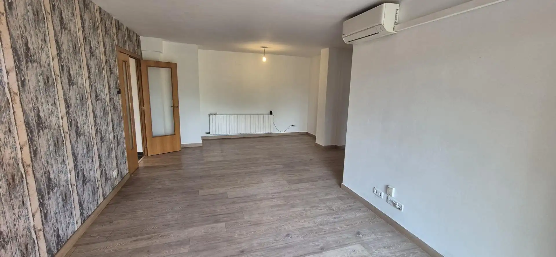 Flat with terrace for sale in Caputxins - Ambulatori, imagen 3