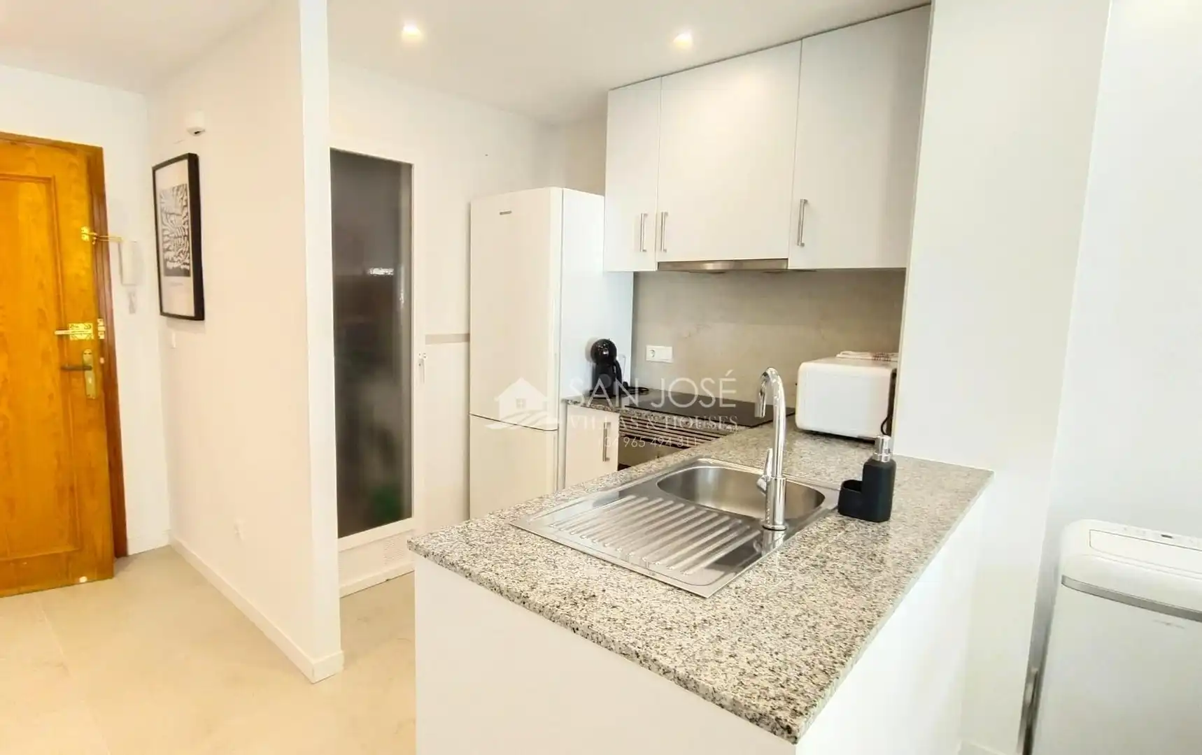 Cocina de Apartamento en venta en Elche / Elx con Aire acondicionado, Calefacción y Jardín privado