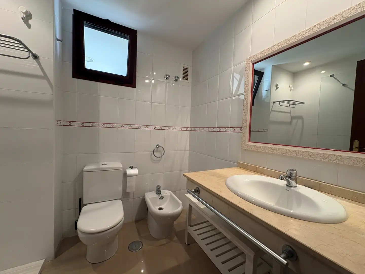 Bathroom of Flat for rent in Ciudad Alta