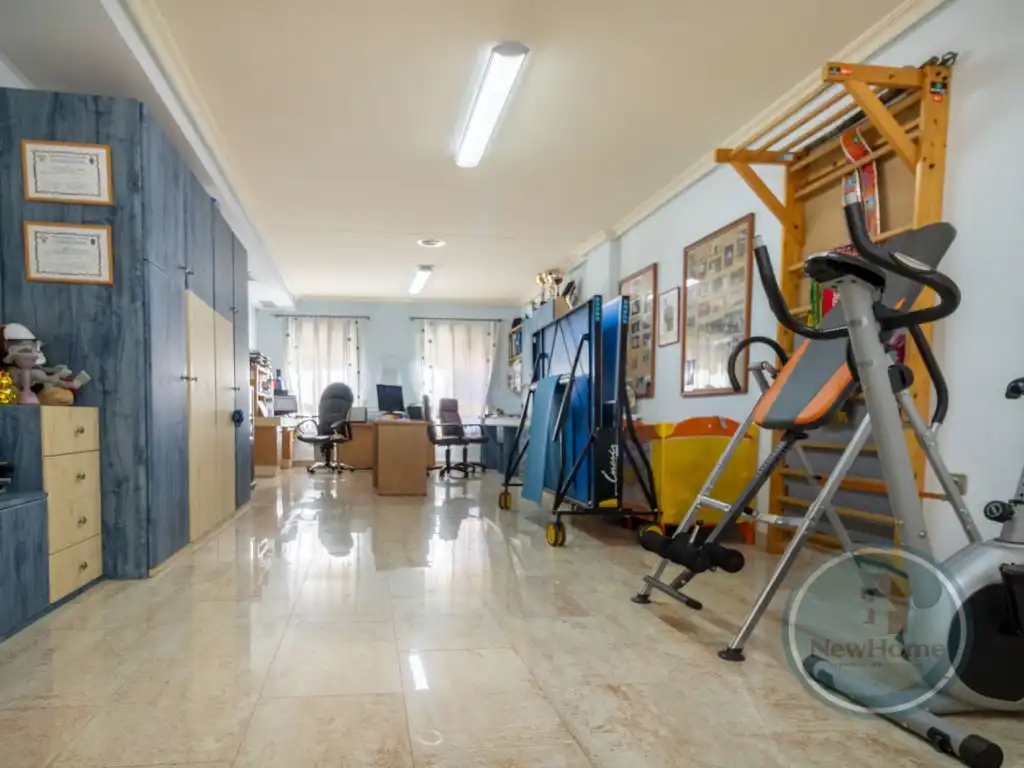 Casa adosada en venta en Crevillent