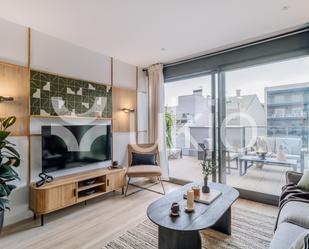 Sala d'estar de Apartament de lloguer en  Madrid Capital amb Aire condicionat, Terrassa i Balcó