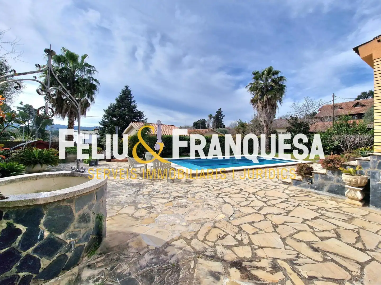 Exterior view of Houses for sale in Sant Cugat del Vallès  with Heating, Private garden and Terrace