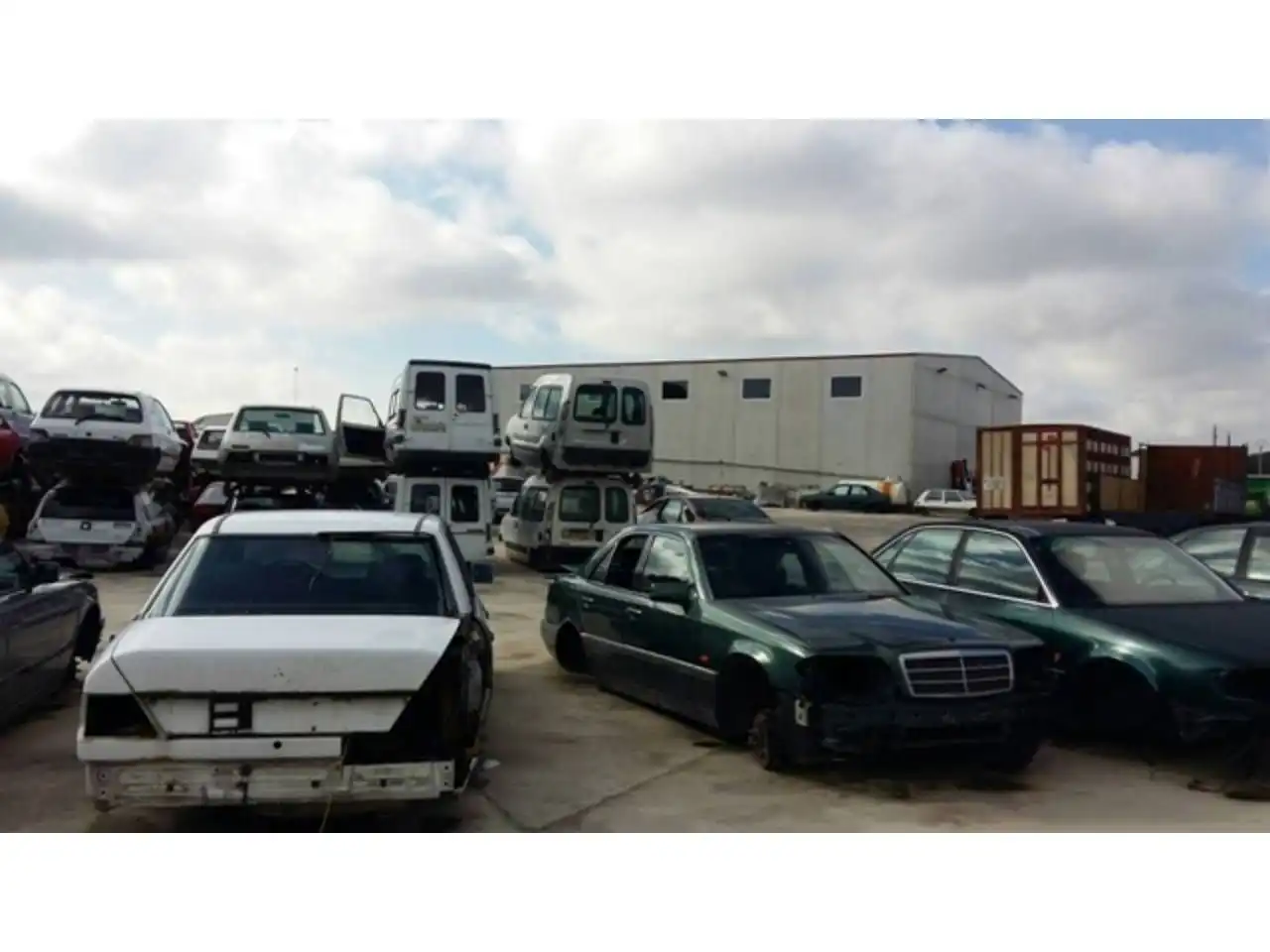 Parking de Nave industrial en venta en Tiñosillos