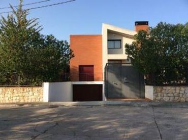 Xalet amb piscina en venda a Castellvell del Camp