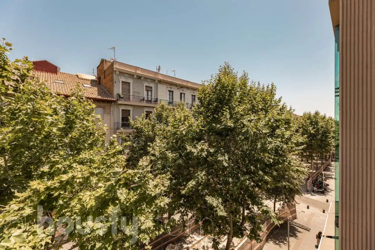 Exterior view of Flat for sale in Cornellà de Llobregat  with Balcony