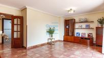 Sala d'estar de Casa adosada en venda en Andoain amb Terrassa i Balcó