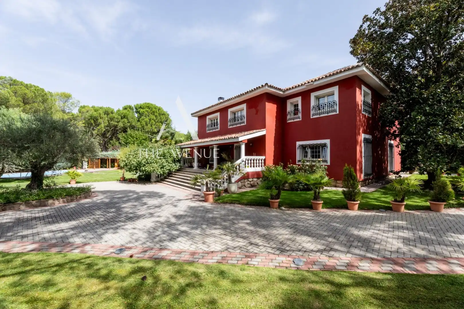 Detached house with terrace for sale in Avenida LOMAS