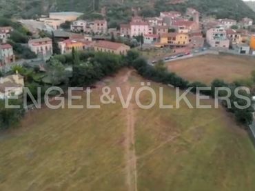 Terreny residencial en venda a Carrer Maçanet
