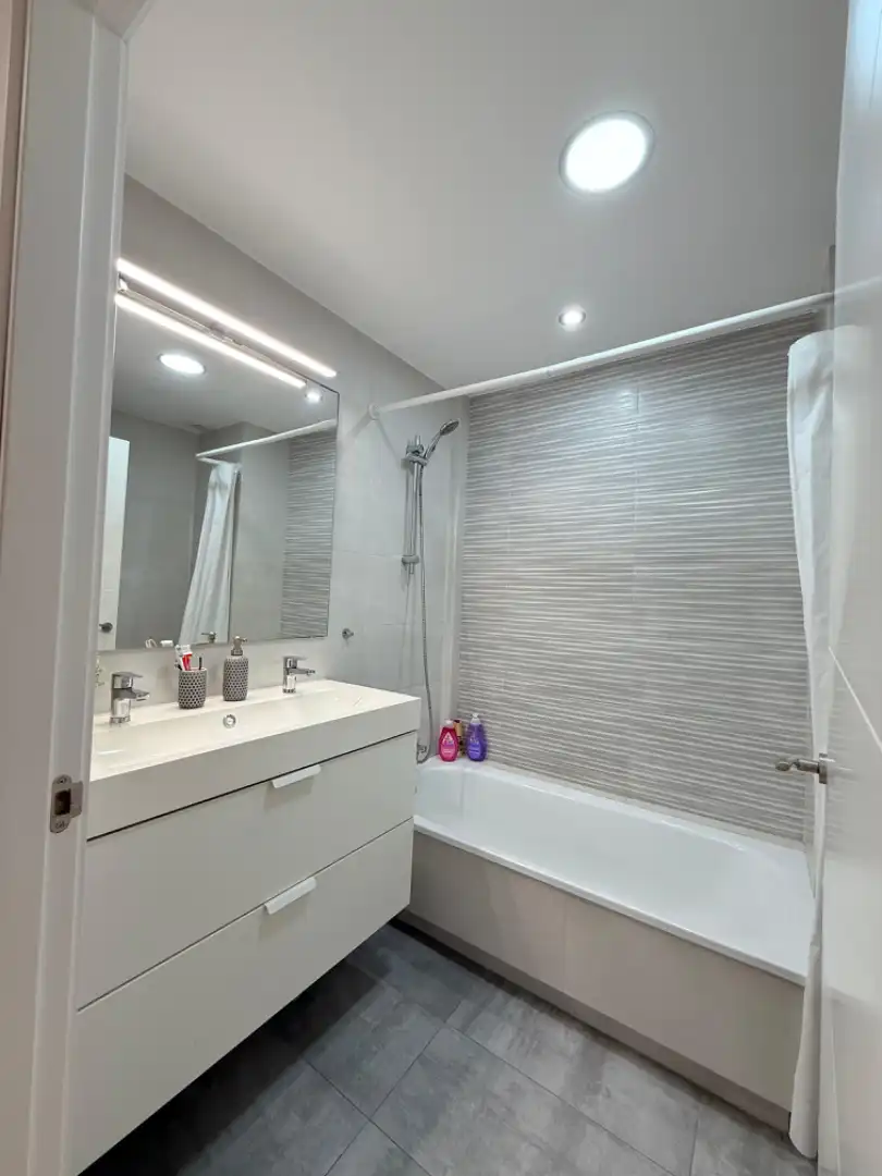 Appartamento con ascensore in vendita a Calle las Cortes, imagen 25