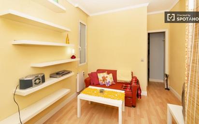 Bedroom of Flat to rent in  Madrid Capital  with Air Conditioner and Balcony