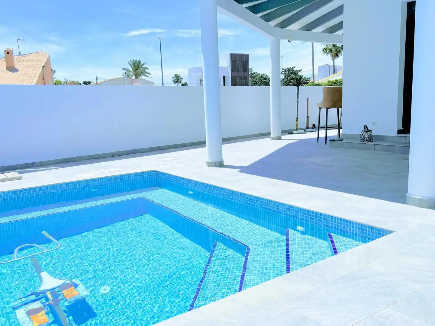 Piscina de Casa o xalet en venda en Torrevieja amb Aire condicionat, Calefacció i Jardí privat