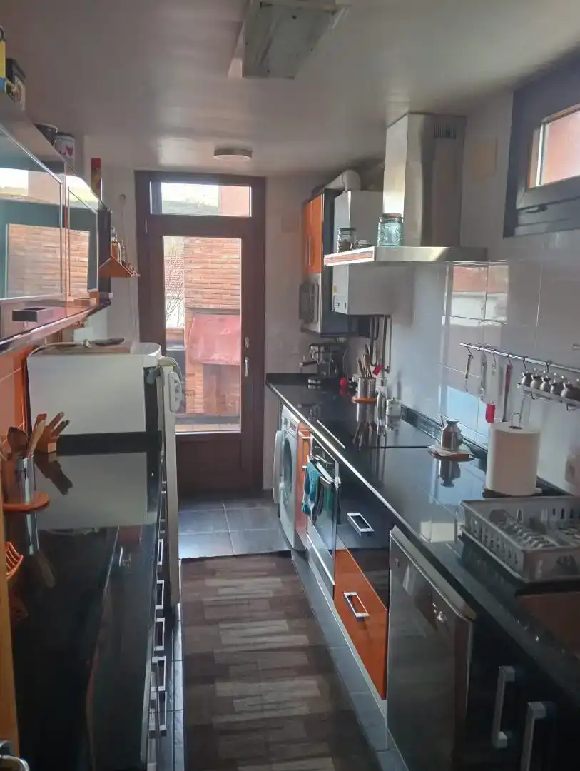 Cocina de Casa adosada en venta en Tragacete con Balcón