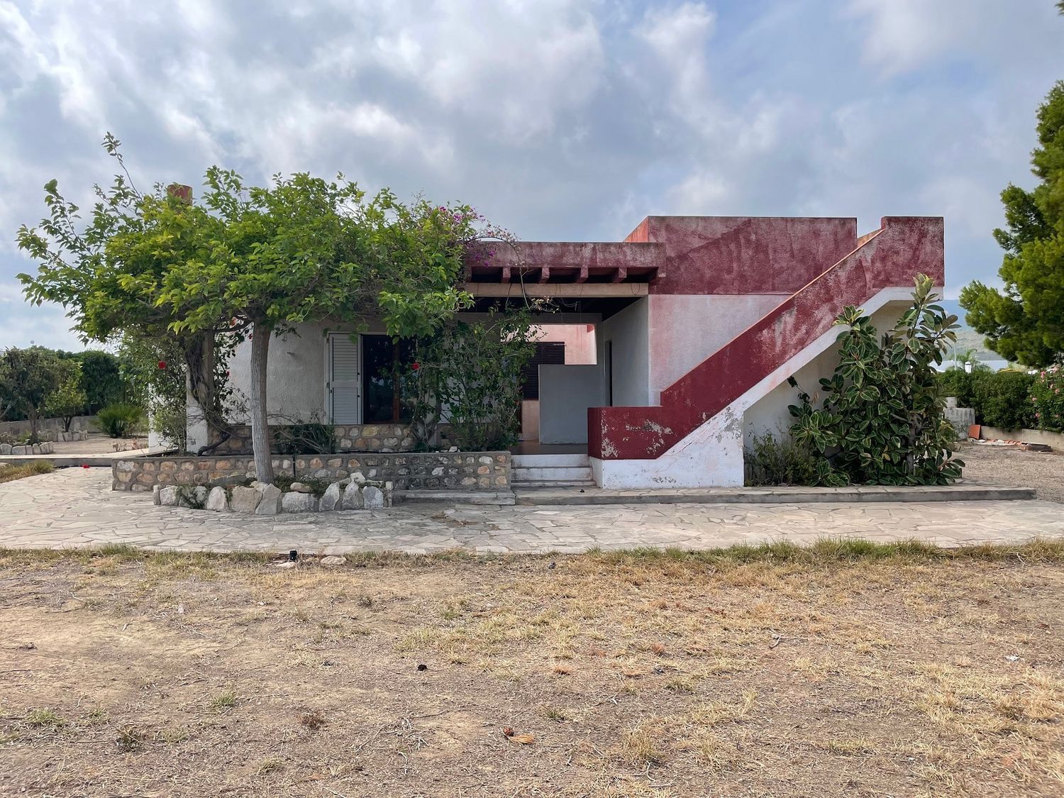 Vista exterior de Casa o xalet en venda en L'Ametlla de Mar  amb Jardí privat, Terrassa i Traster