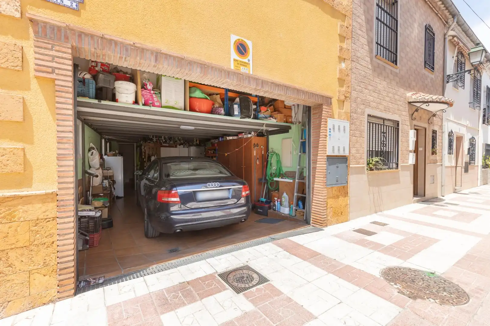 Aparcament de Casa o xalet en venda en Granada amb Aire condicionat, Calefacció i Traster