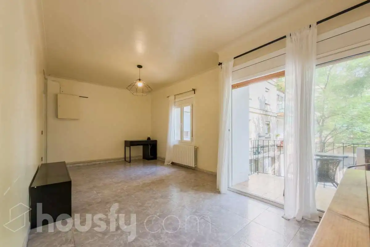 Vista exterior de Piso en venta en Barcelona con Aire acondicionado, Calefacción y Balcón